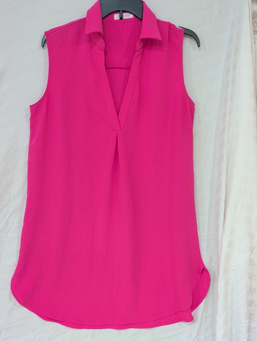 Alife Women's Dress Sleeveless V-Neck Dress Hot Pink Size M